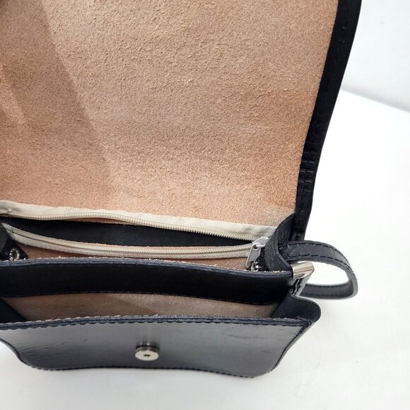 Italian Black Leather Crossbody Purse With Adjustable Strap & Silver Buckle Clos - Picture 3 of 5